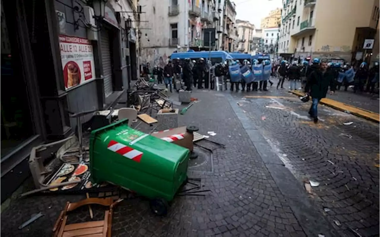 Scontri Napoli-Eintracht, condanna e domiciliari per un tifoso