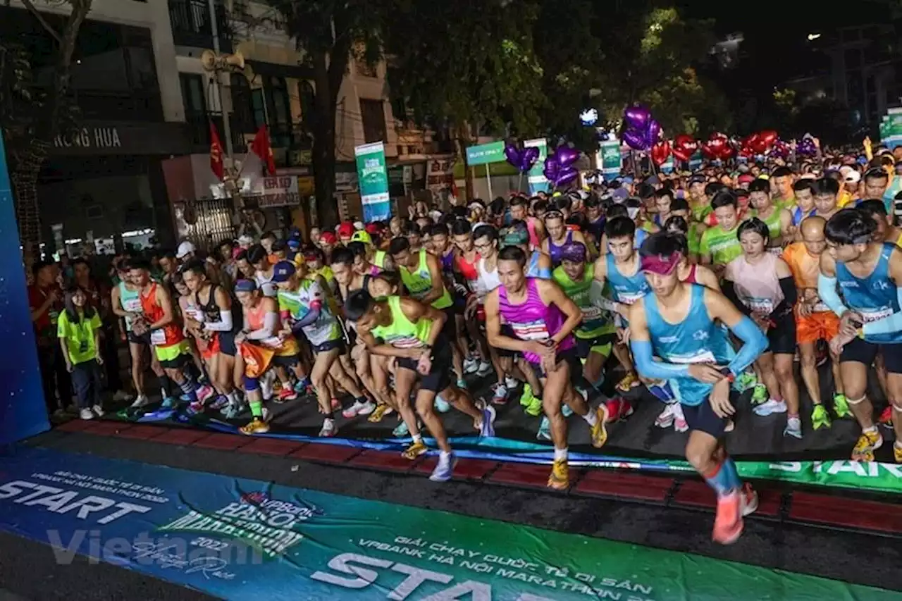 Record 10,000 runners to join Hanoi International Marathon this year