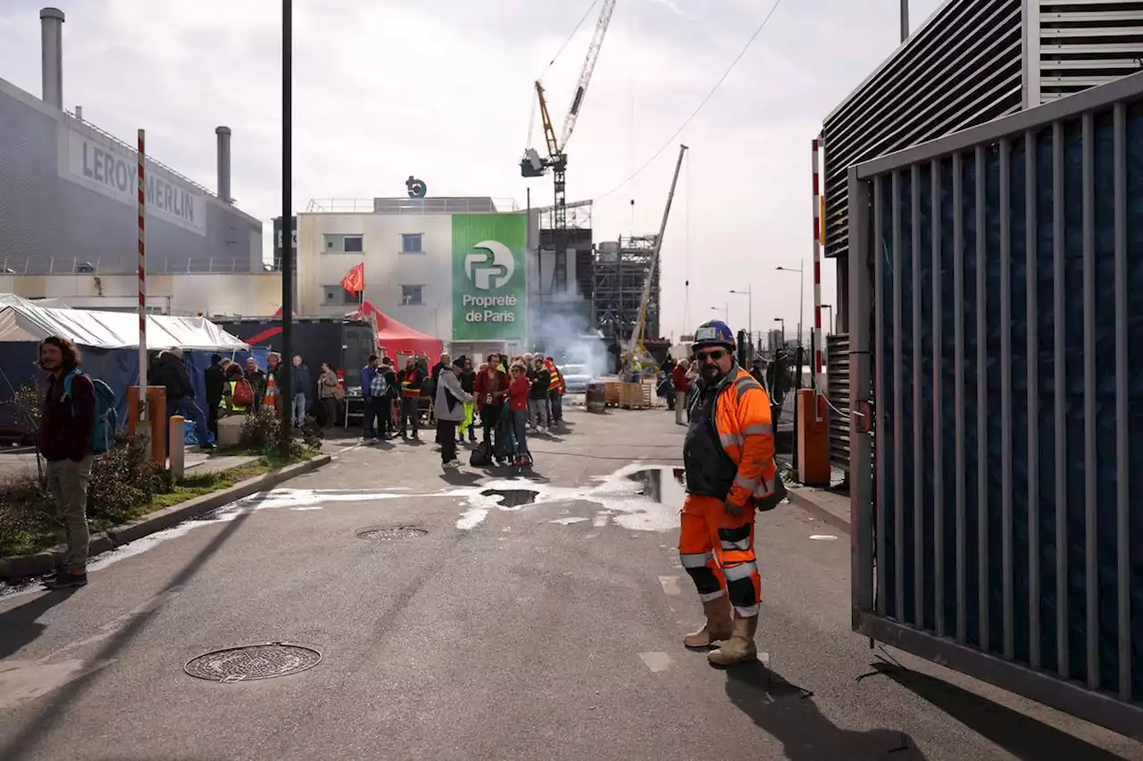 Réforme des retraites : les éboueurs maintiennent des « barrages filtrants » sur les incinérateurs près de Paris