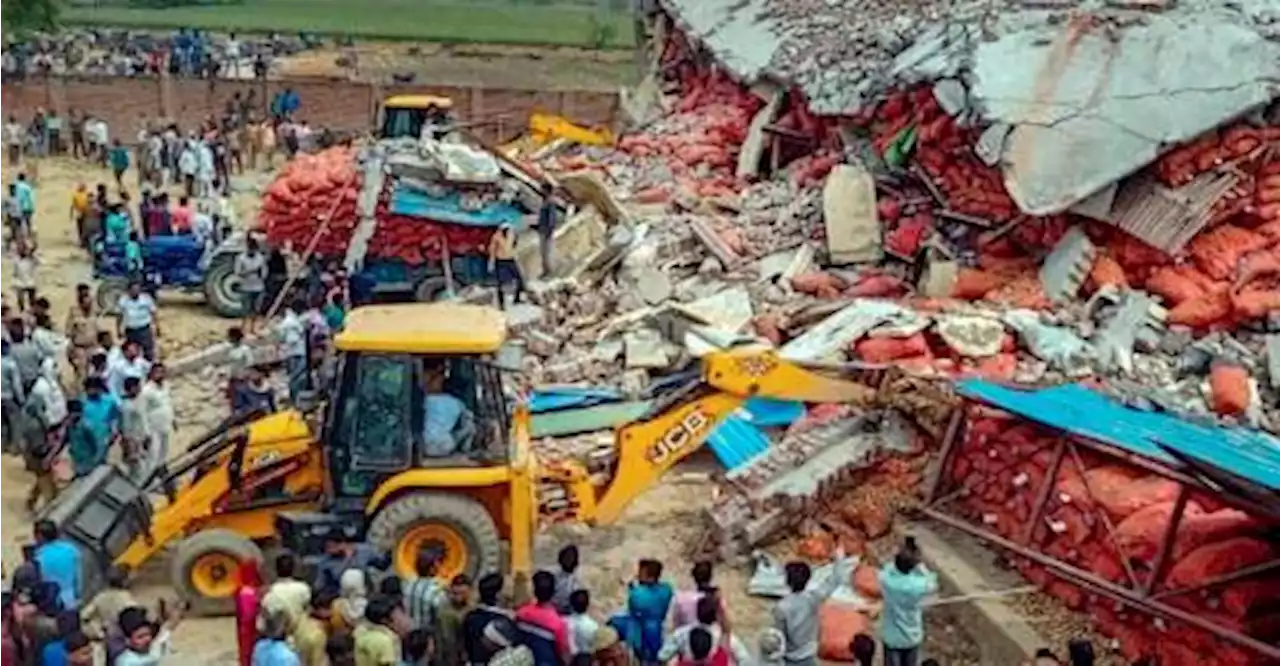 14 killed as roof of storage facility collapses in India