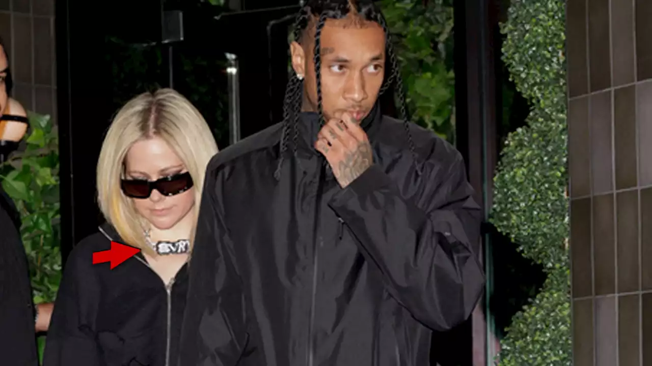 Tyga Buys Avril Lavigne $80,000 Custom Diamond Chain