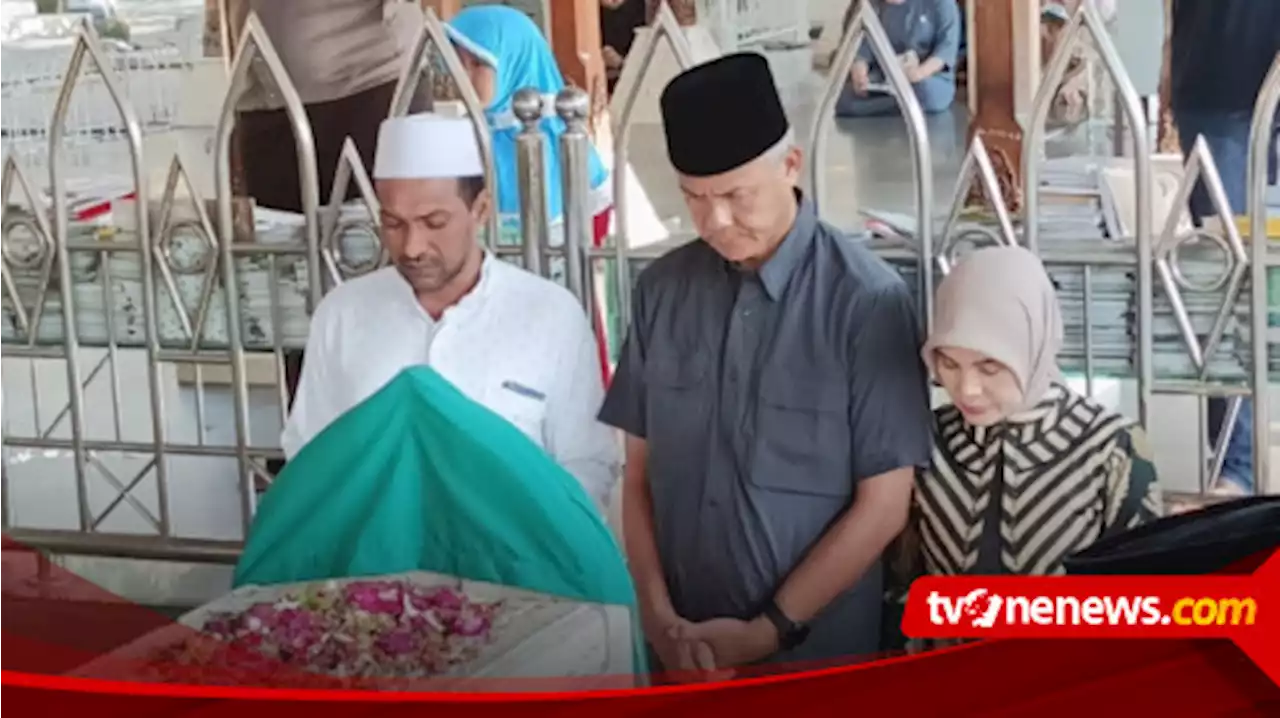 Jelang Ramadan, Ganjar Pranowo Berziarah ke Makam Syekh Maulana Malik Ibrahim dan Sunan Giri di Gresik