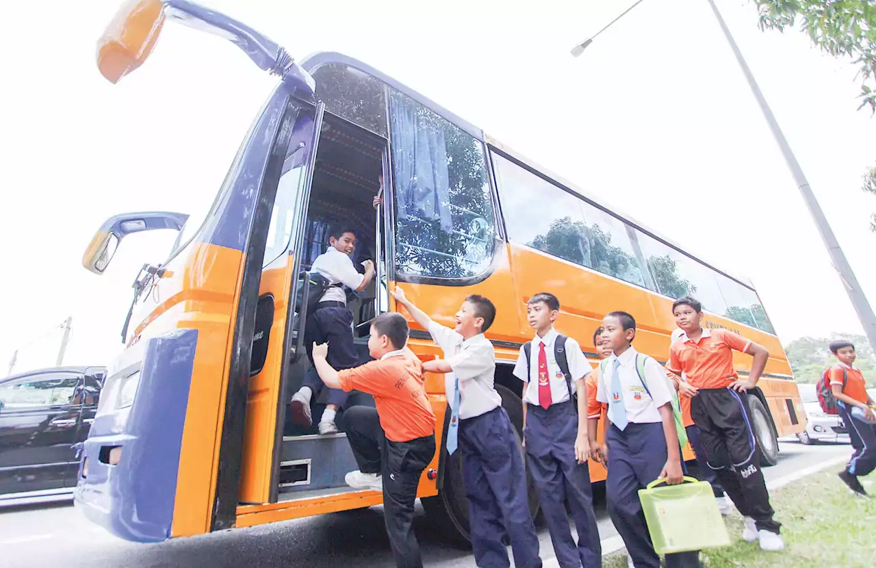 Tambang van sekolah di Melaka tak naik