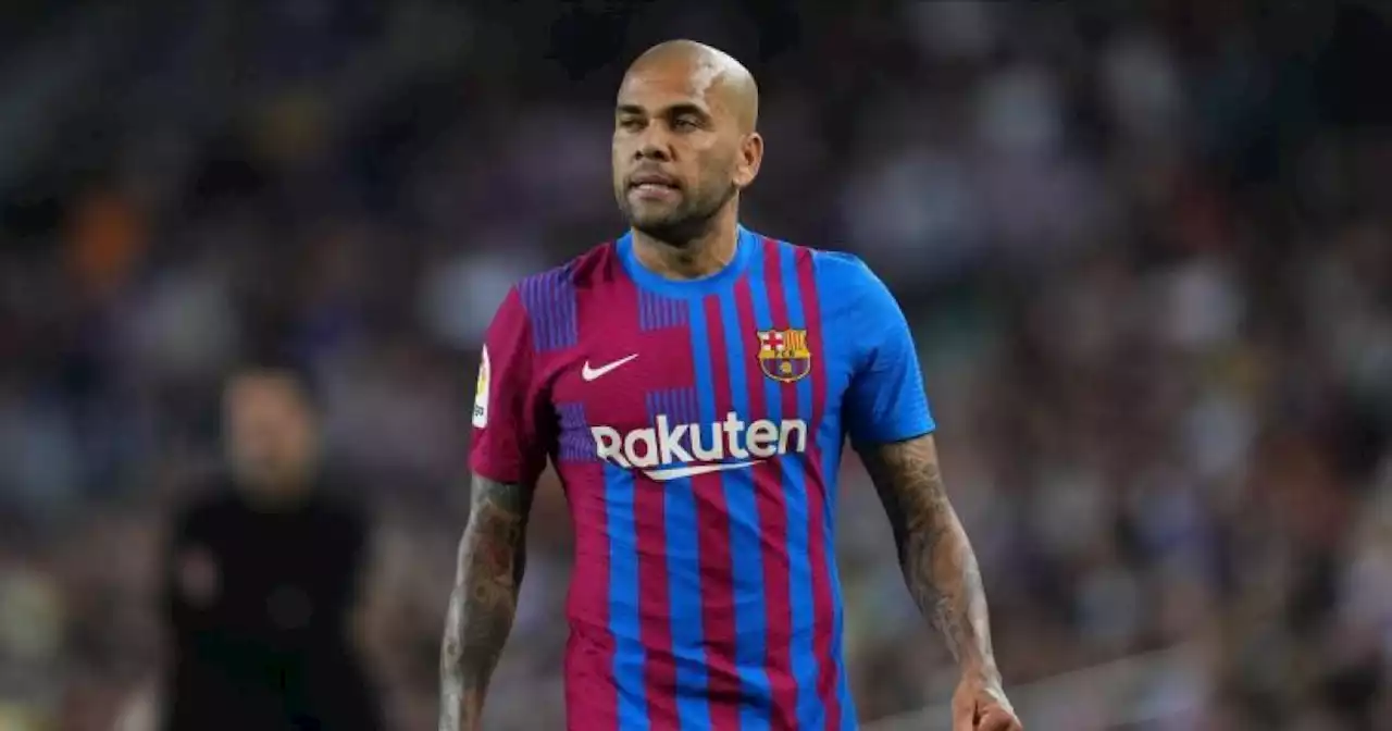 Zorgen om Dani Alves in Spaanse cel: 'Hij is compleet verwoest'