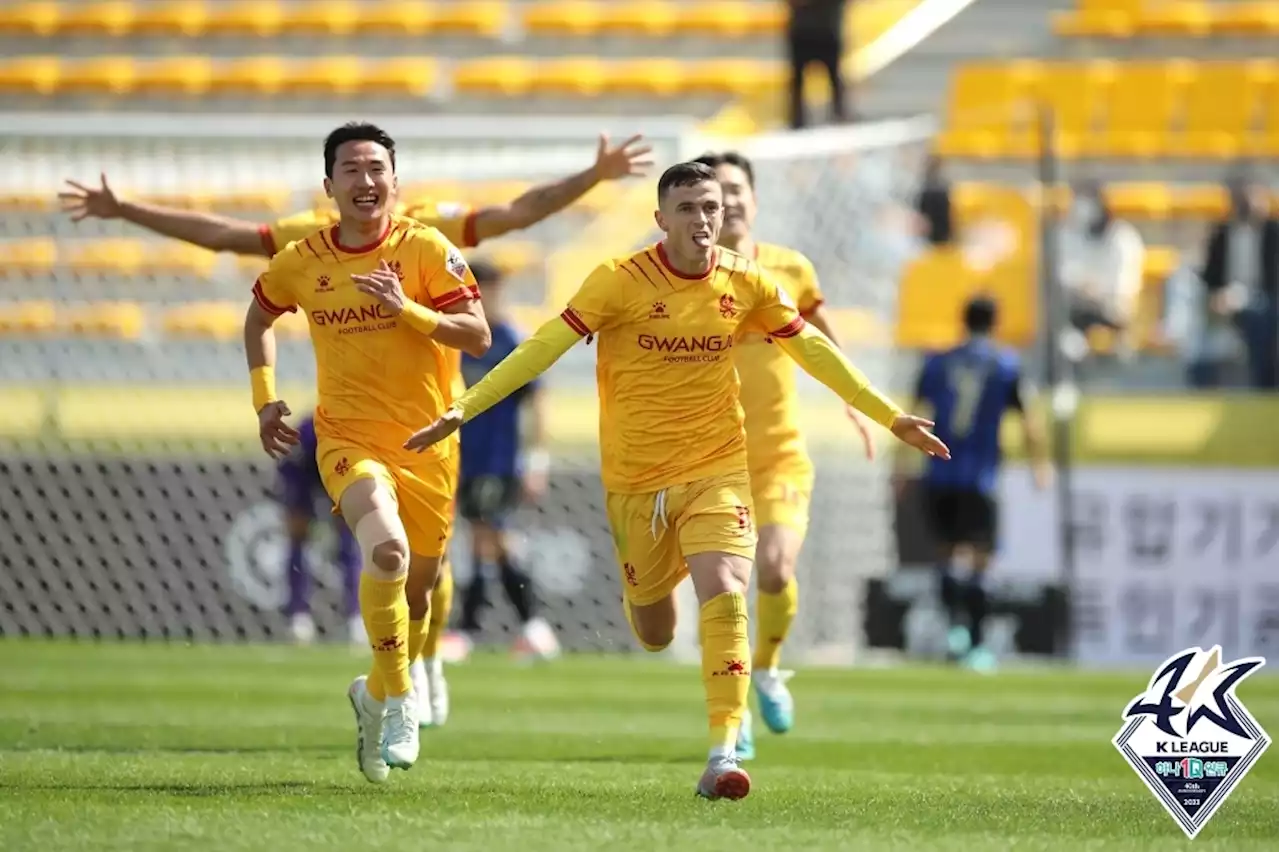 '아사니 시즌 1호 해트트릭' 광주FC, 인천에 5-0 대승 | 연합뉴스