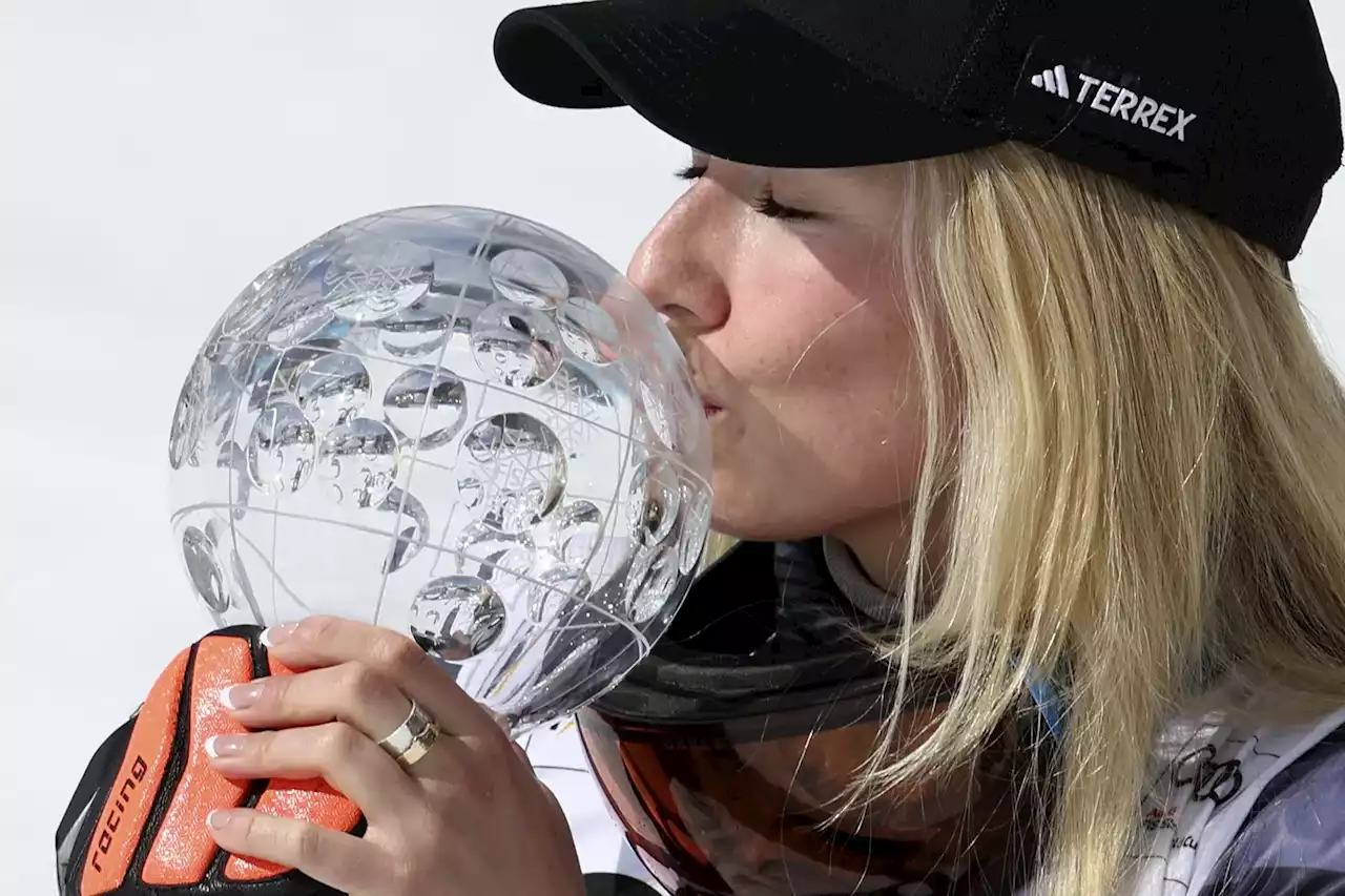 Shiffrin receives slalom trophy; Vlhova wins last race