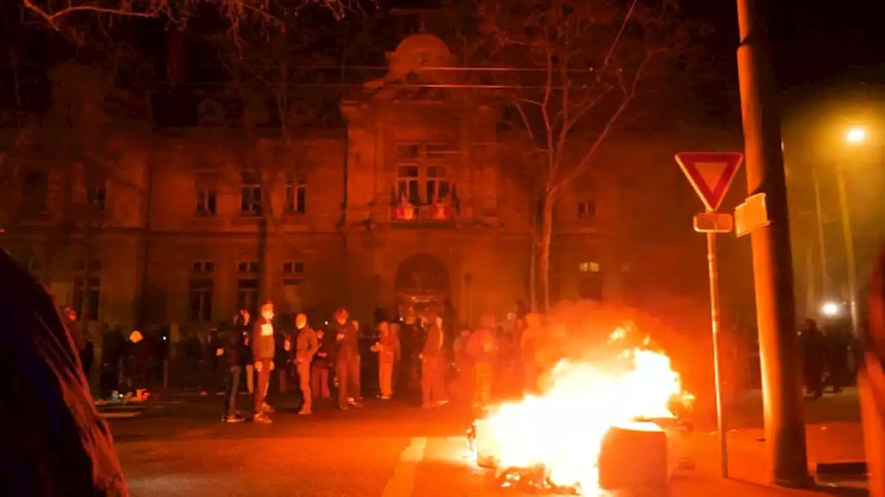 Retraites: 'des groupes hostiles' à Lyon lors d'un rassemblement, 17 personnes interpellées