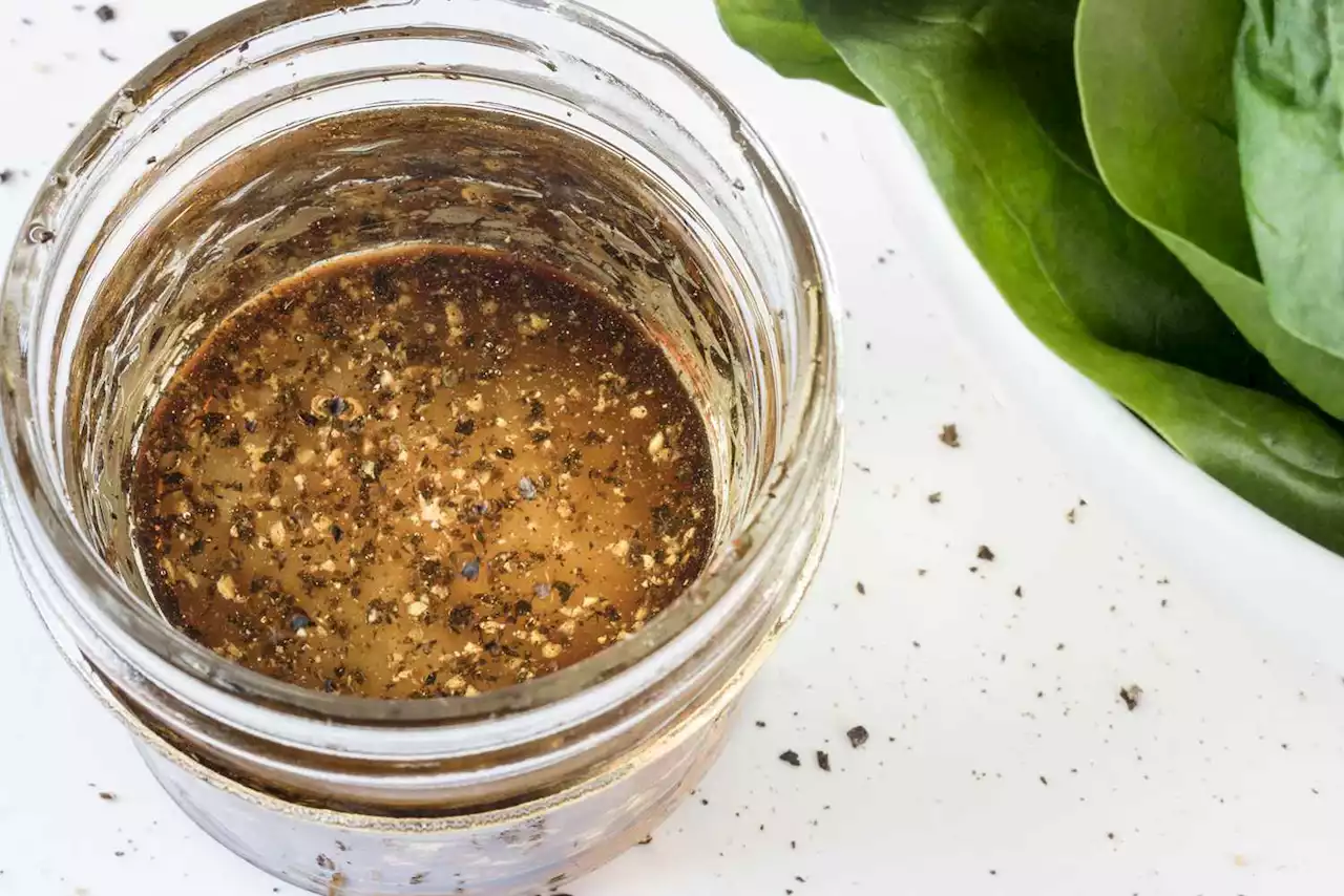 The Secret to the Best Vinaigrette Is a Mason Jar