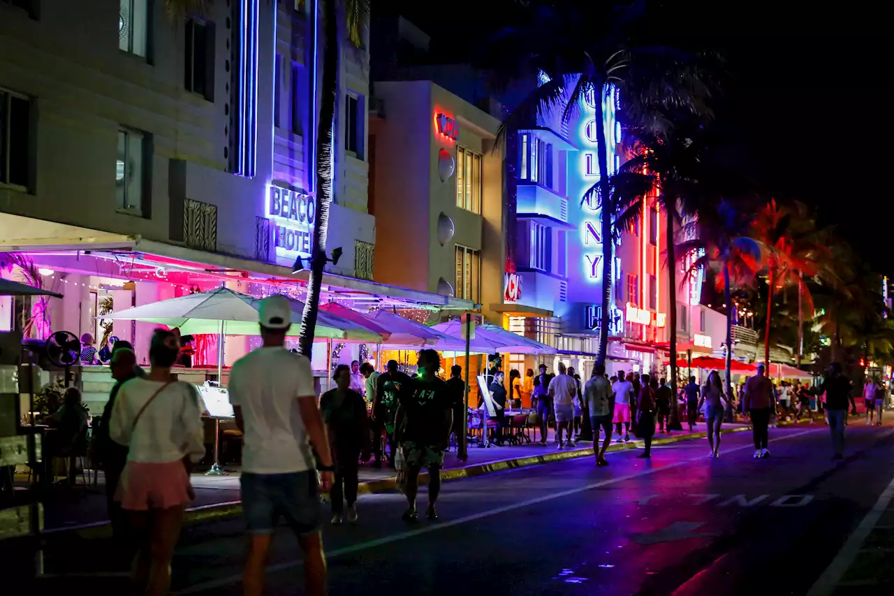 Miami Beach Orders Curfew And State Of Emergency Over Shootings And ‘Unruly’ Spring Break Crowds