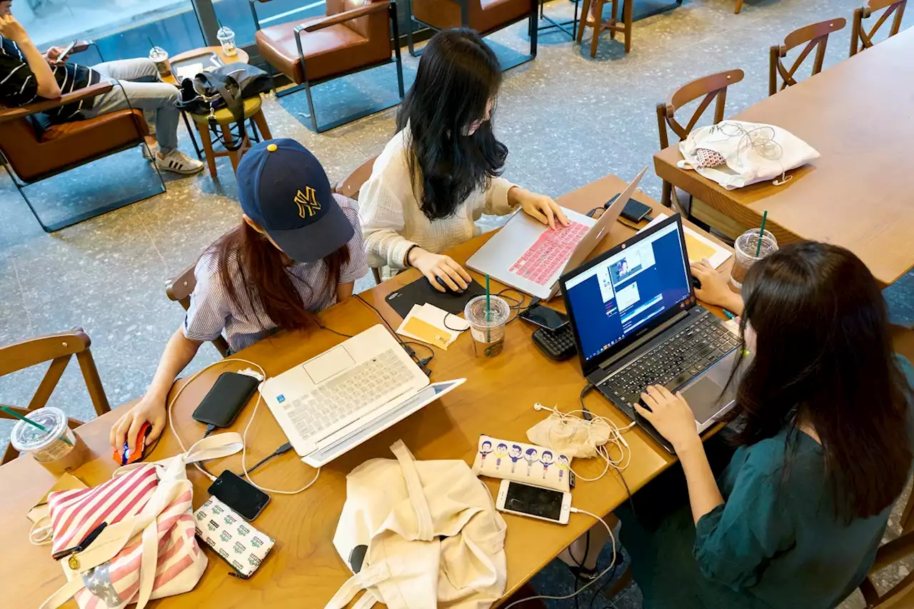 Young Koreans approve of labour reform : More overtime but more flexibility