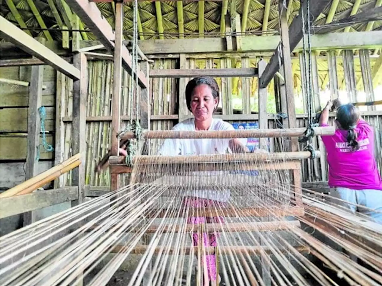 In Albay, women find lifeline in abaca weaving