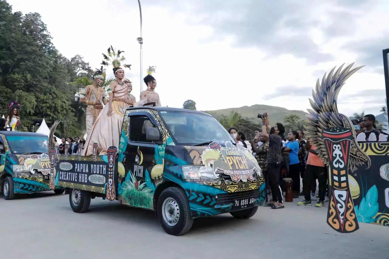 Anak Muda Papua Gelar Karnaval PYCH dengan Tema Budaya Indonesia