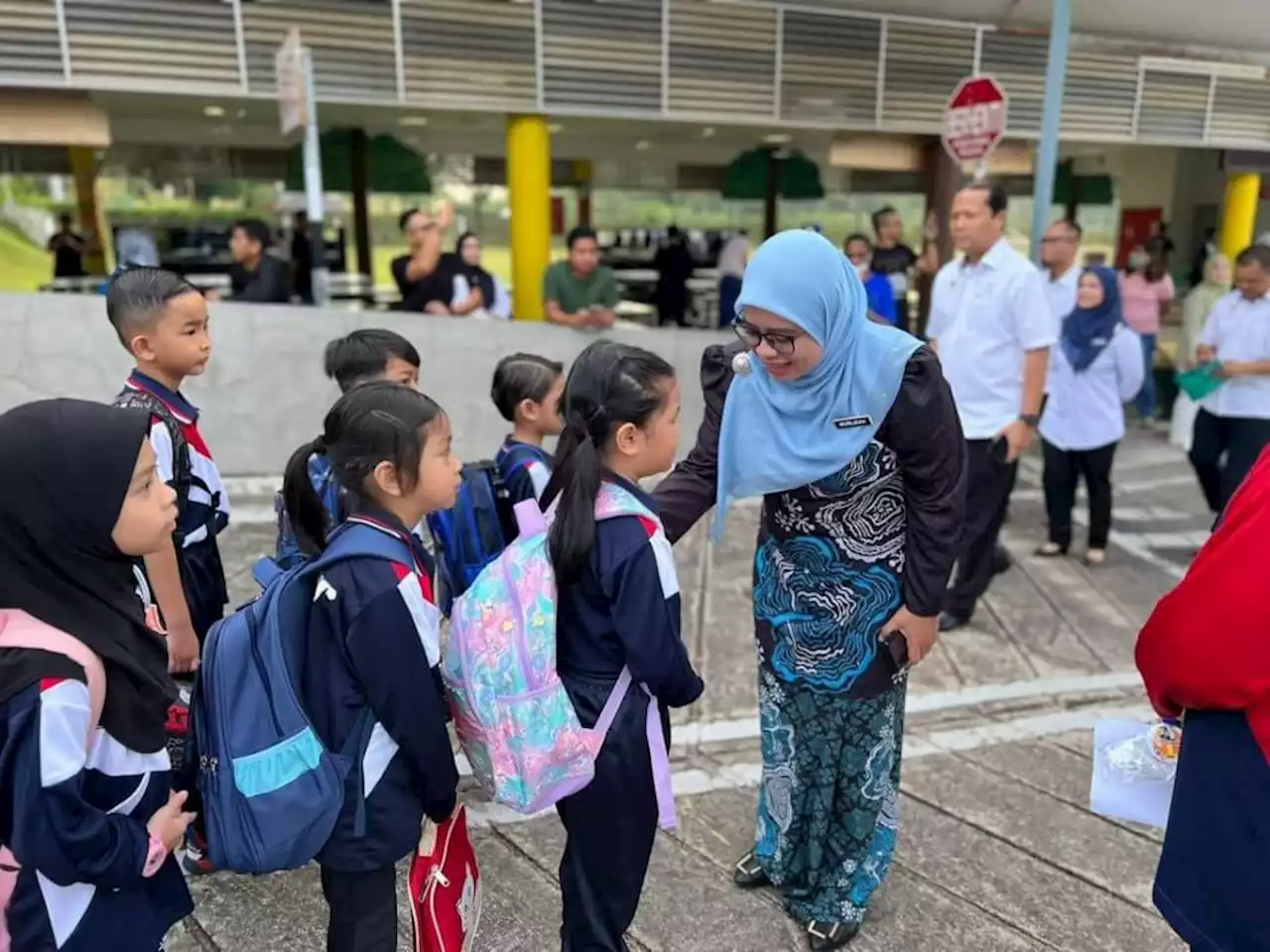 Pelajar terjejas banjir di Johor tidak perlu pakai seragam 2 bulan, kata exco | The Malaysian Insight