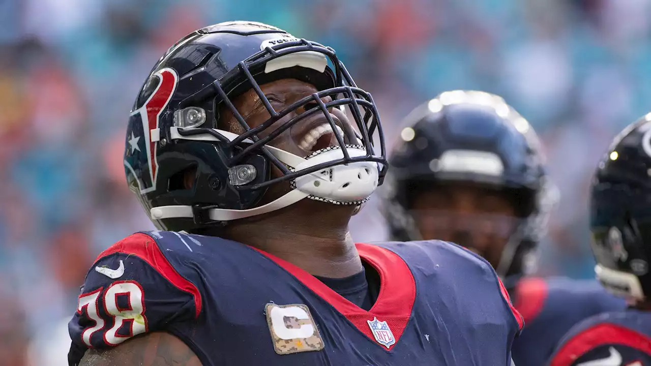 Laremy Tunsil Signs Contract Extension to Stay With Houston Texans