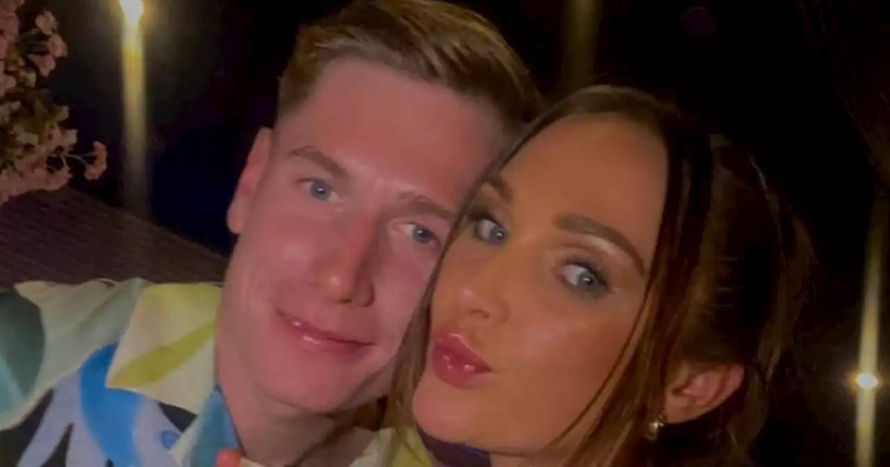 Love Island's Jessie and Will sip espresso martinis on loved-up date night