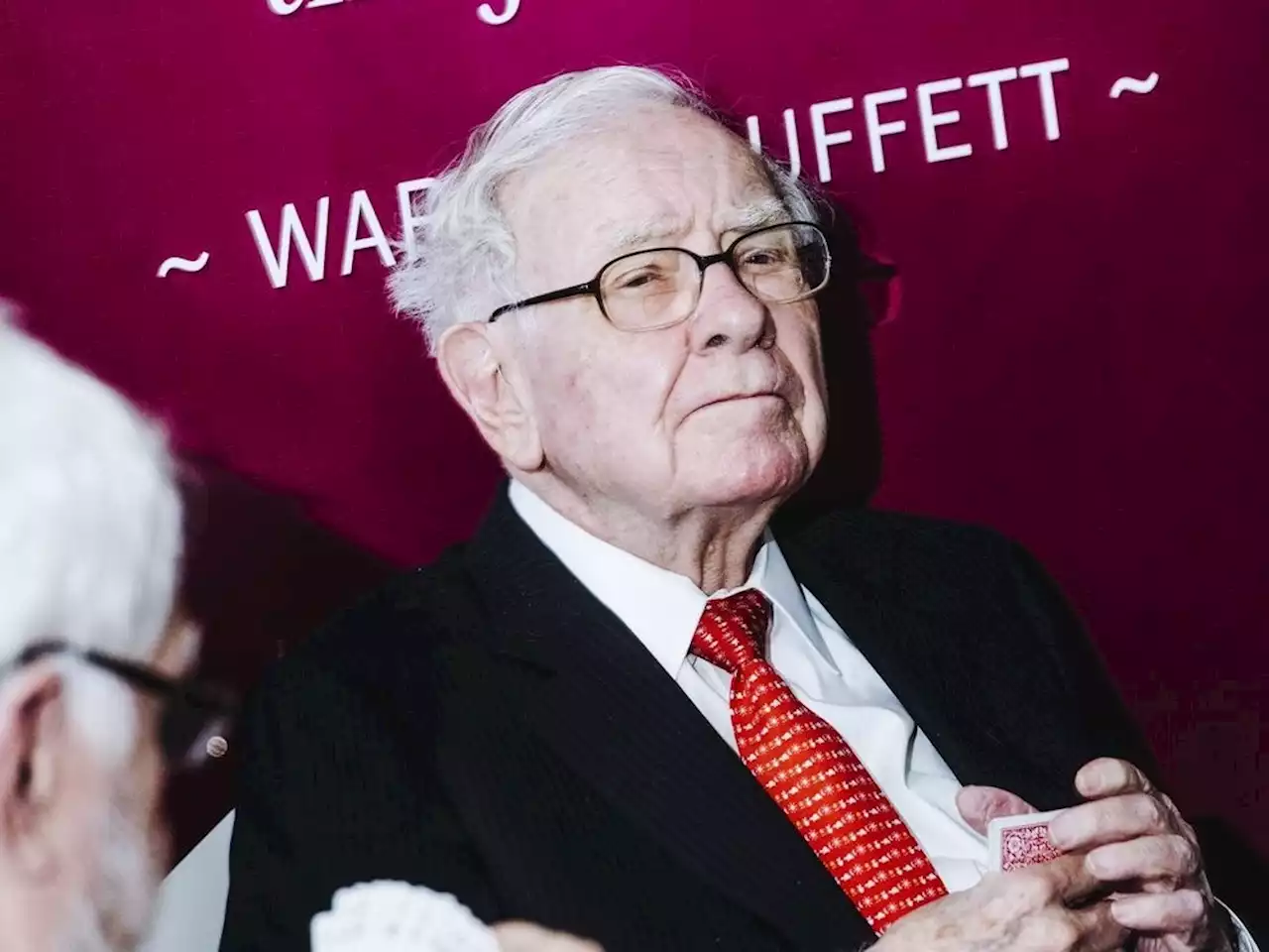 Warren Buffett in contact with Biden officials on U.S. banking crisis