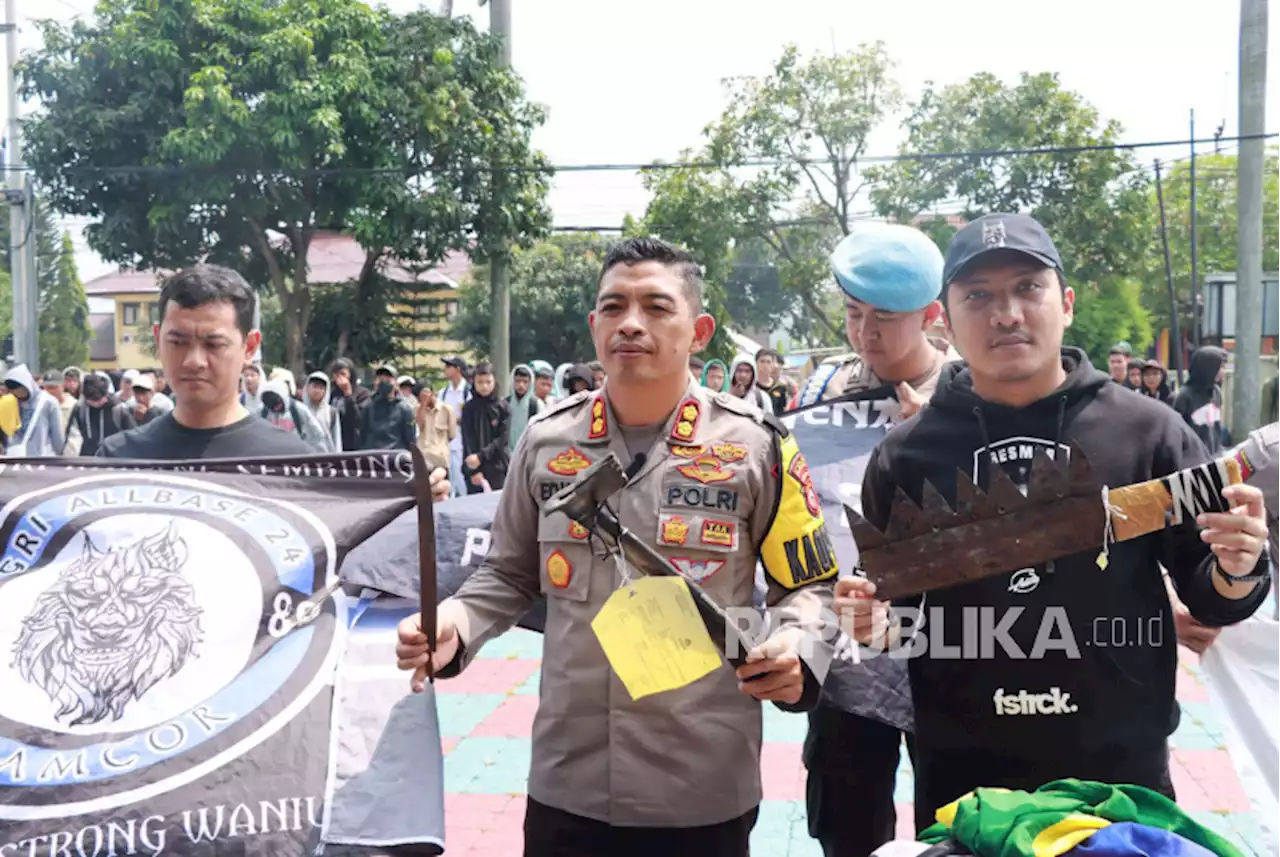 Polres Majalengka Amankan Seratus Pelajar, Tiga Orang Bawa Sajam |Republika Online