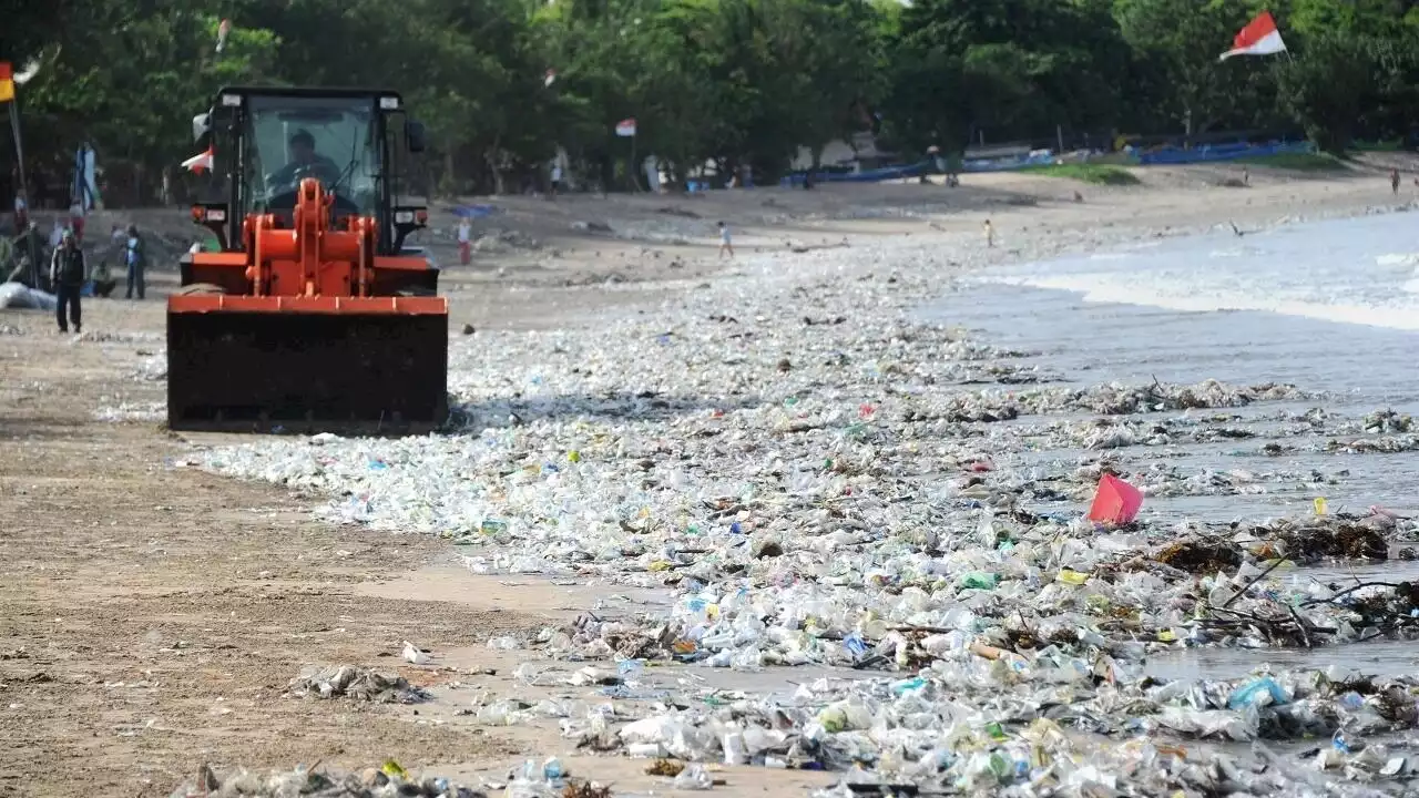 The SeaCleaners s’attaque au fléau de la pollution plastique dans les eaux indonésiennes