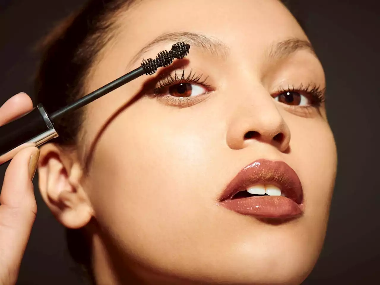 Shoppers Noticed a ‘Difference Within 10 Days’ of Using This $11 Vitamin-Infused & Thickening Lash Serum