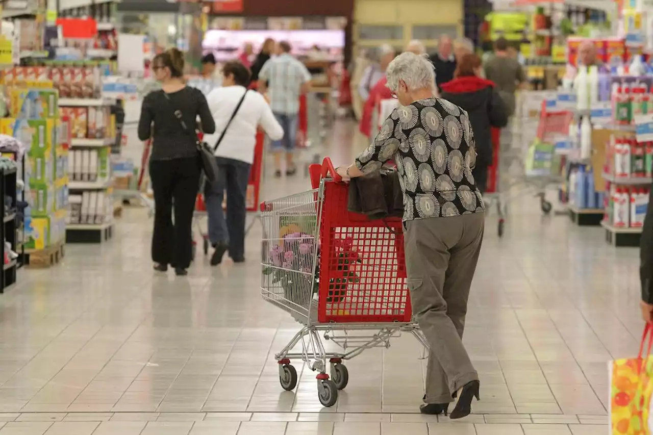 Consommation : prix augmentés puis bloqués, l’UFC-Que Choisir fustige le panier anti-inflation d’Auchan