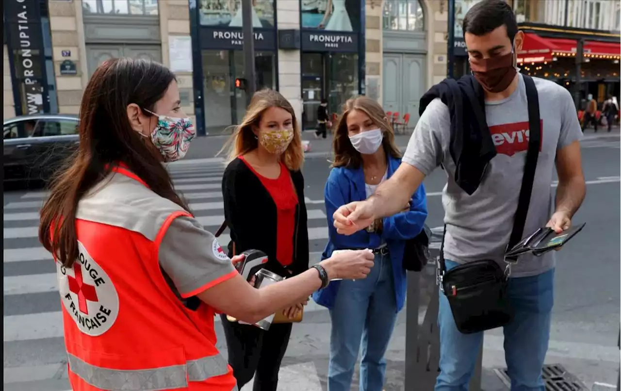 Solidarité : malgré l’inflation, les Français continuent à donner aux associations