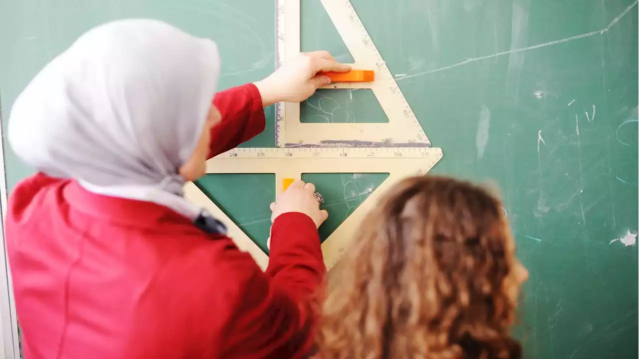 Keine Anstellung wegen Kopftuchverbot: Berlin zahlte 22.170 Euro an abgelehnte Lehrerinnen