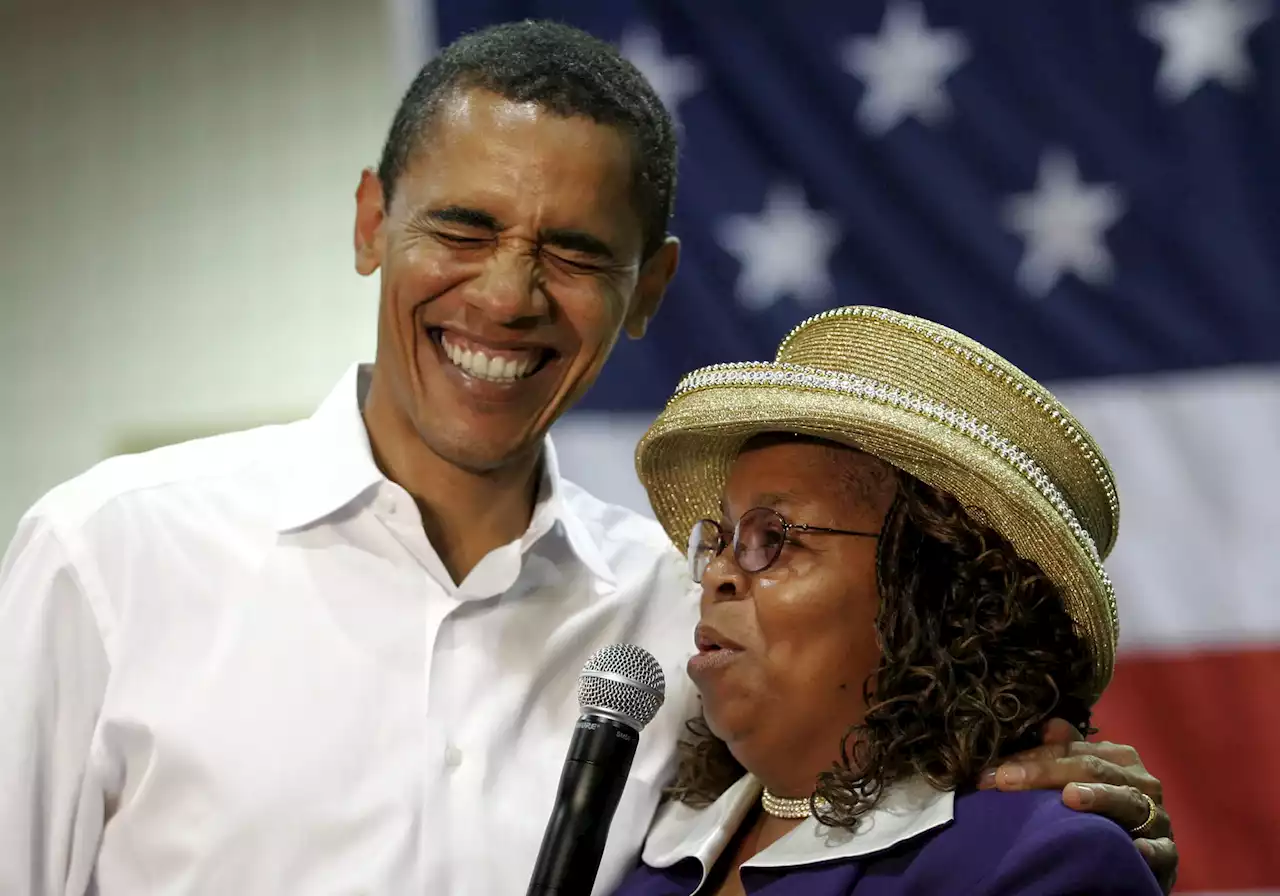 Obama praises woman behind 'Fired up' chant as she retires