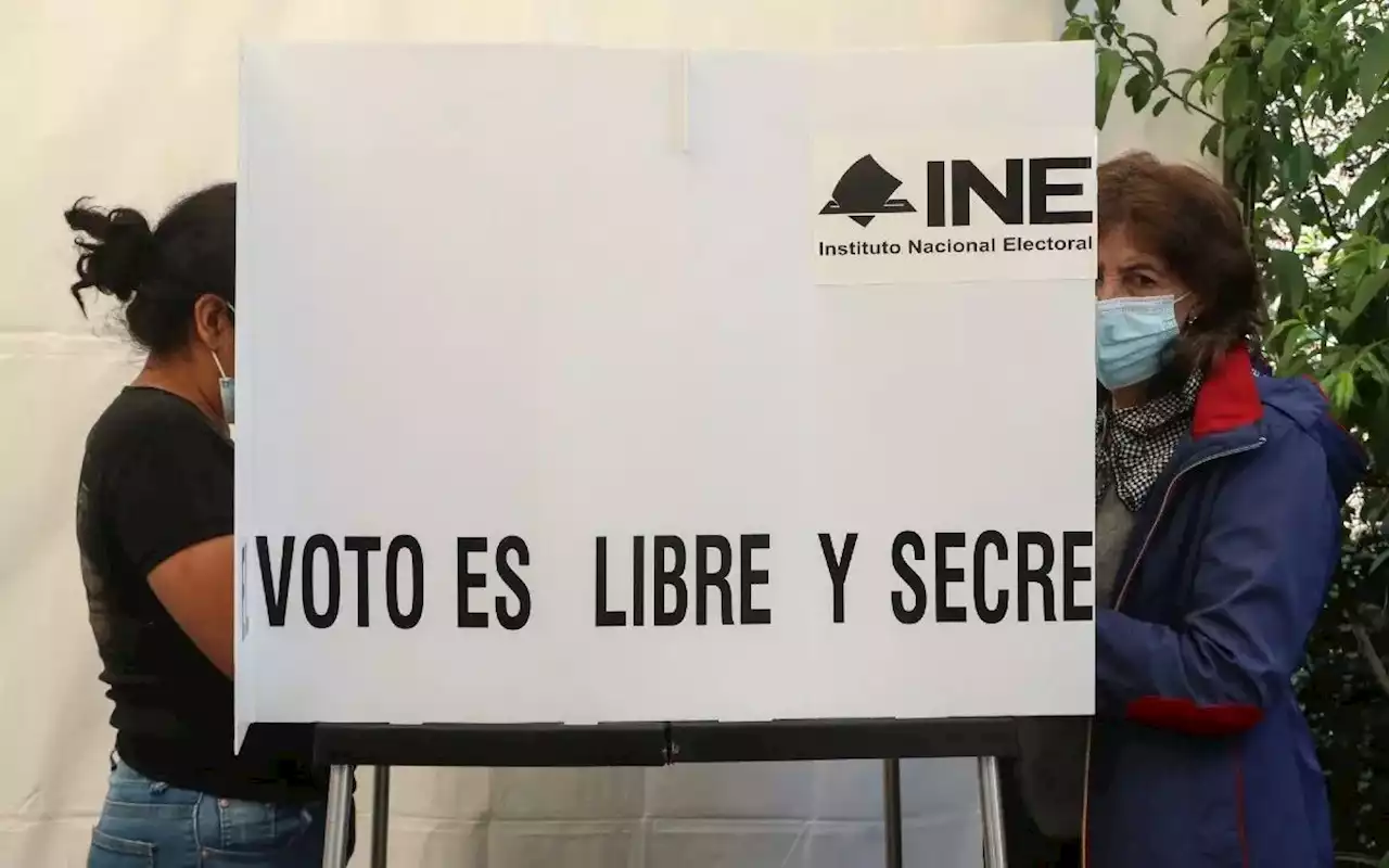 Publican en el DOF el 'Plan B' electoral de AMLO | Documento