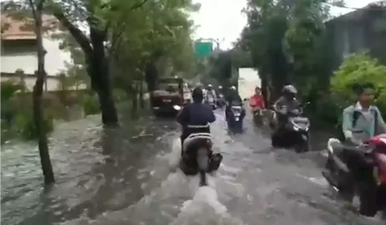 Jalan Alternatif Menuju Bandara Soetta Terendam Banjir