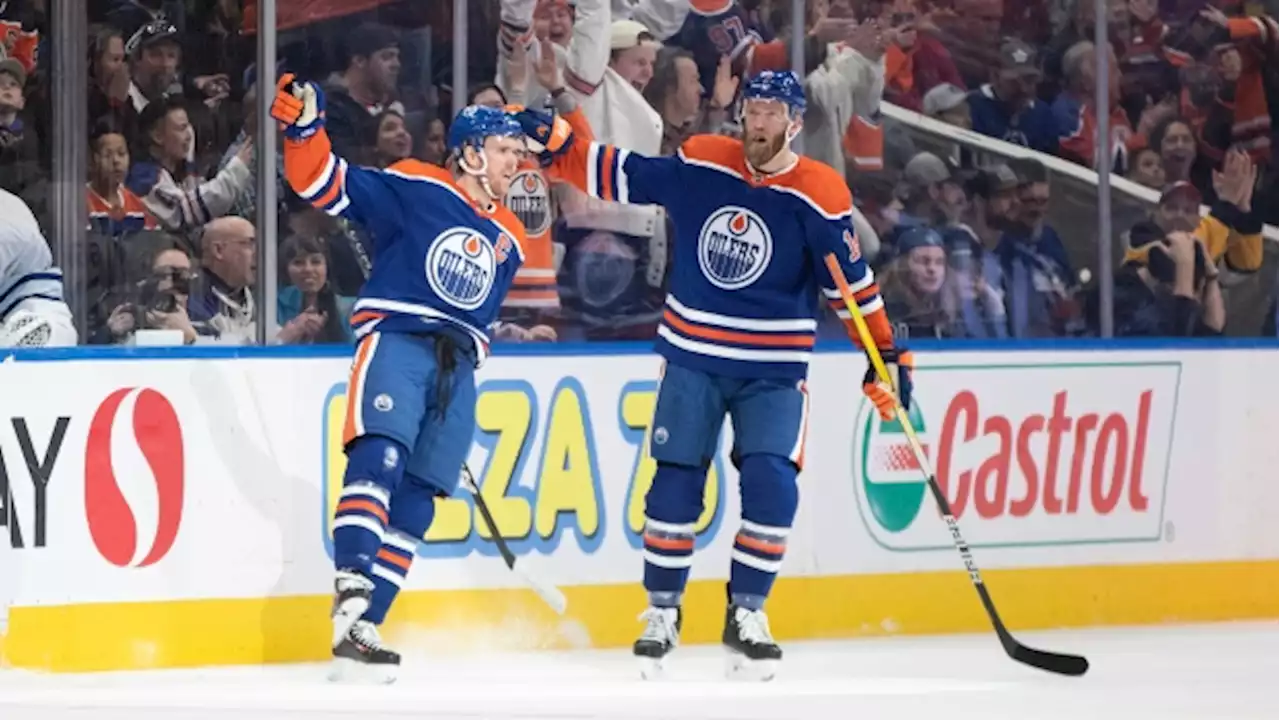 McDavid's historic fifth straight multi-goal game leads Oilers past Maple Leafs 5-2