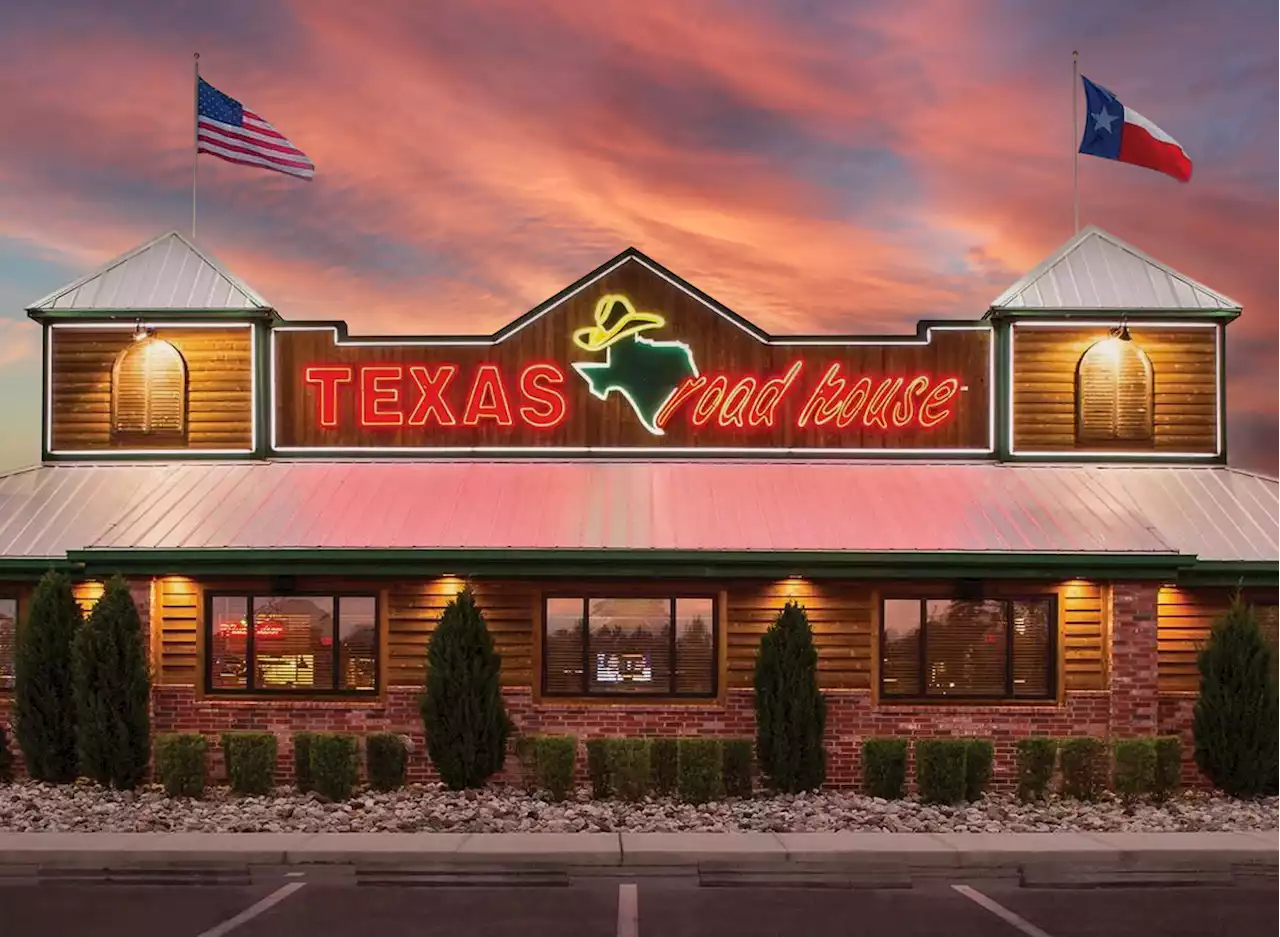 How Texas Roadhouse Quietly Became America's Biggest Steakhouse Chain