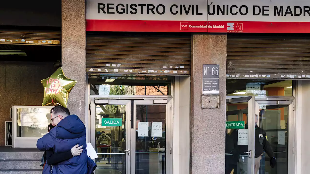 Lucía, la primera persona en cambiar de sexo en el Registro Civil de Madrid con la Ley Trans: 'Es un día muy importante'