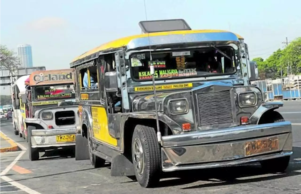 As strike looms, gov’t moves jeepney franchise deadline