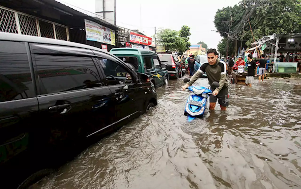 Banjir Meluas, Jadi 21 RT dan 3 Ruas Jalan di Jakarta Barat