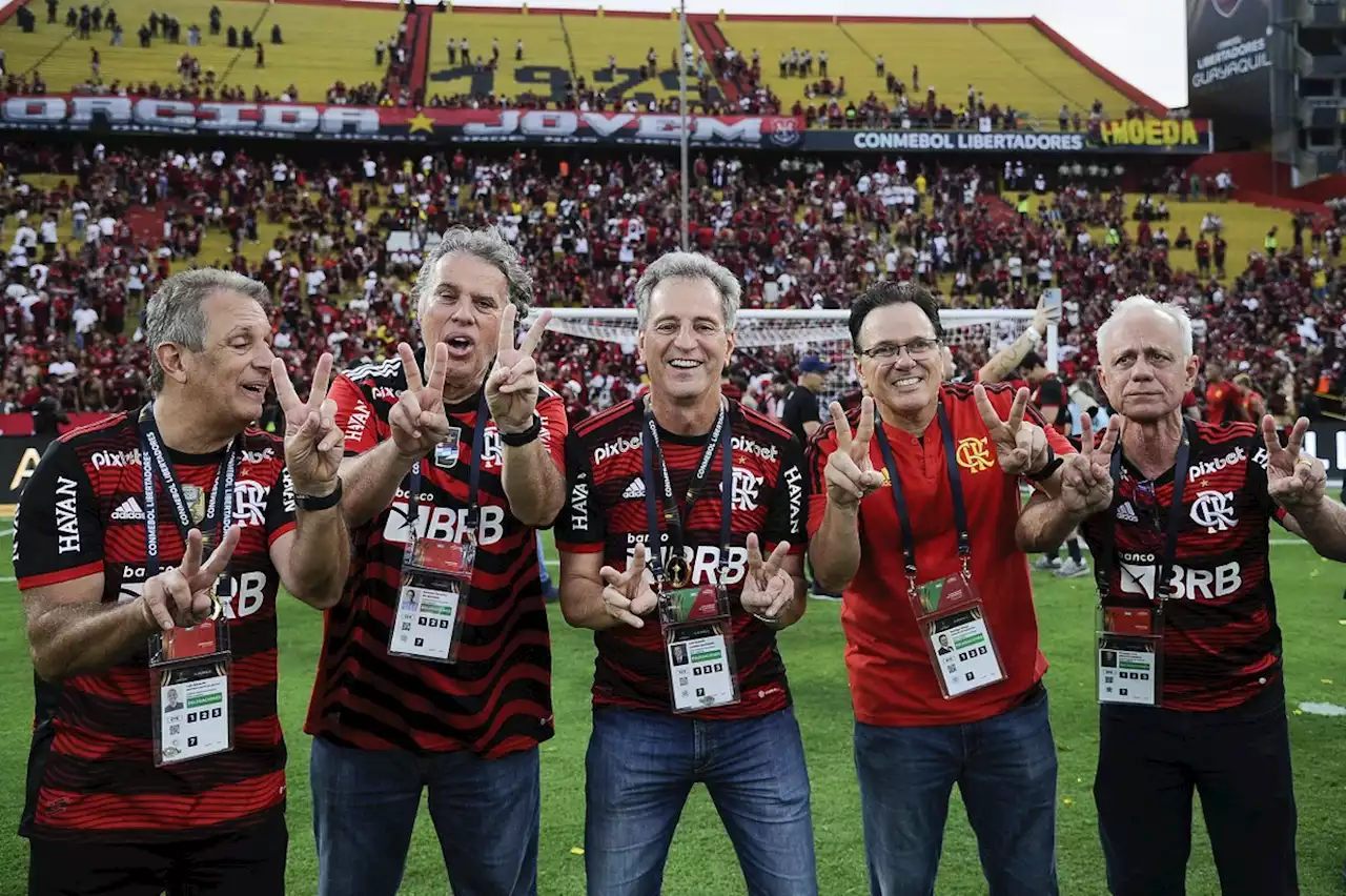 Cúpula do Flamengo faz reuniões a portas fechadas e avalia SAF 100% do clube