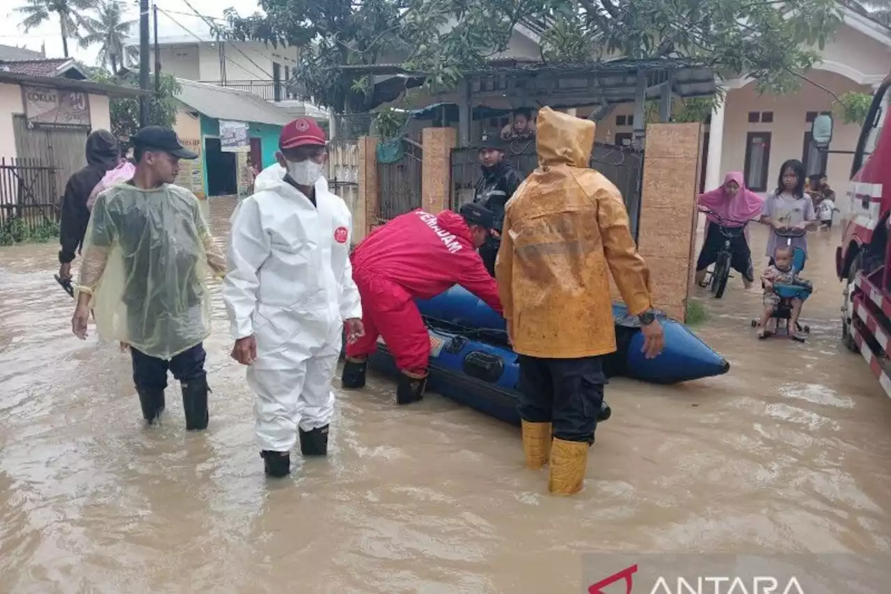 Banjir di Tangerang, 3 Orang Tewas Tersengat Listrik