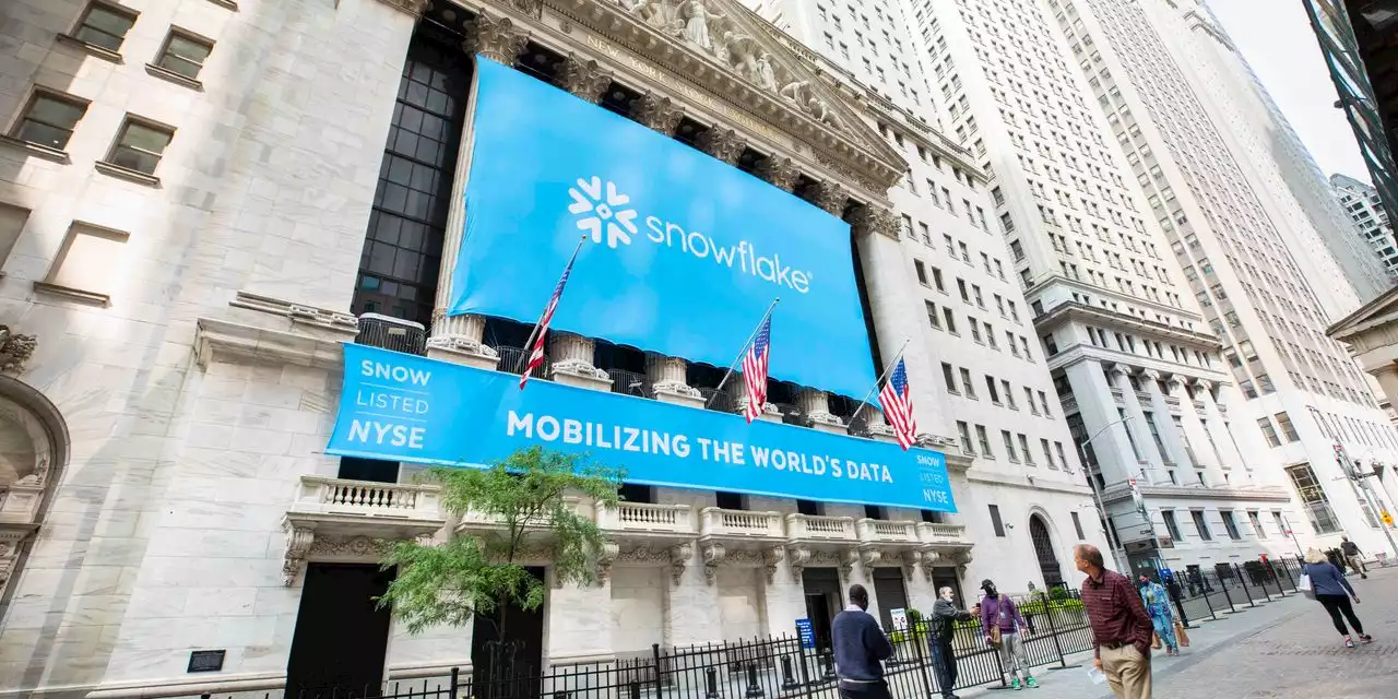 Snowflake stock falls after earnings as forecast underwhelms