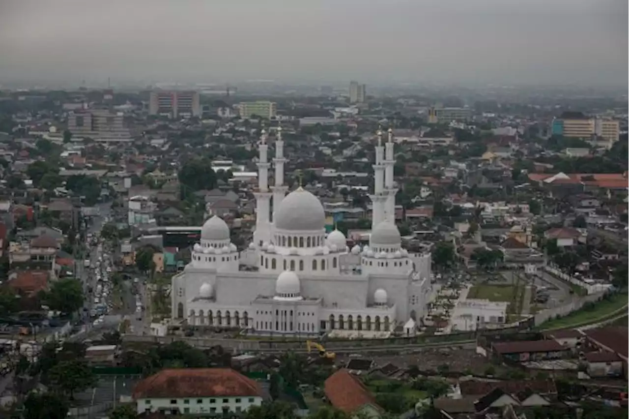 Ganjar Dukung Masjid Raya Sheikh Zayed Solo Jadi Islamic Center