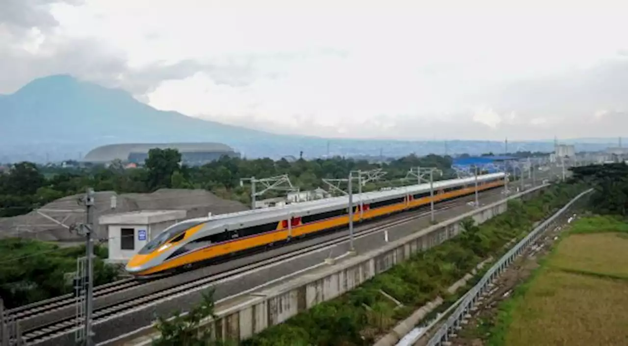 Kemenhub Kaji Pembangunan Kereta Semi Cepat Jakarta-Semarang