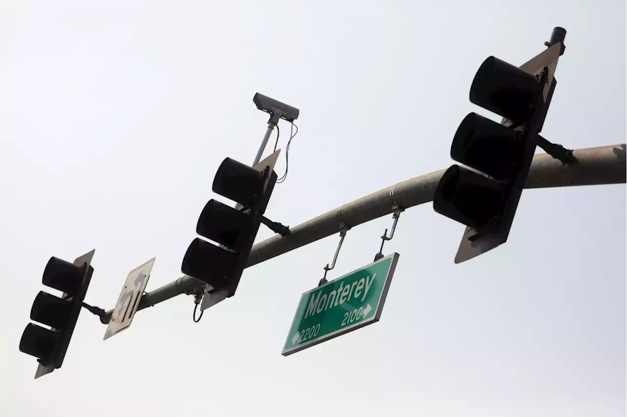 With just 2 cameras, a Texas city controlled traffic at many intersections: Roadshow