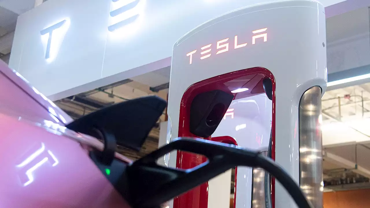 Tesla Opening Up Supercharger Network to Non-Tesla EVs With Magic Dock Tech