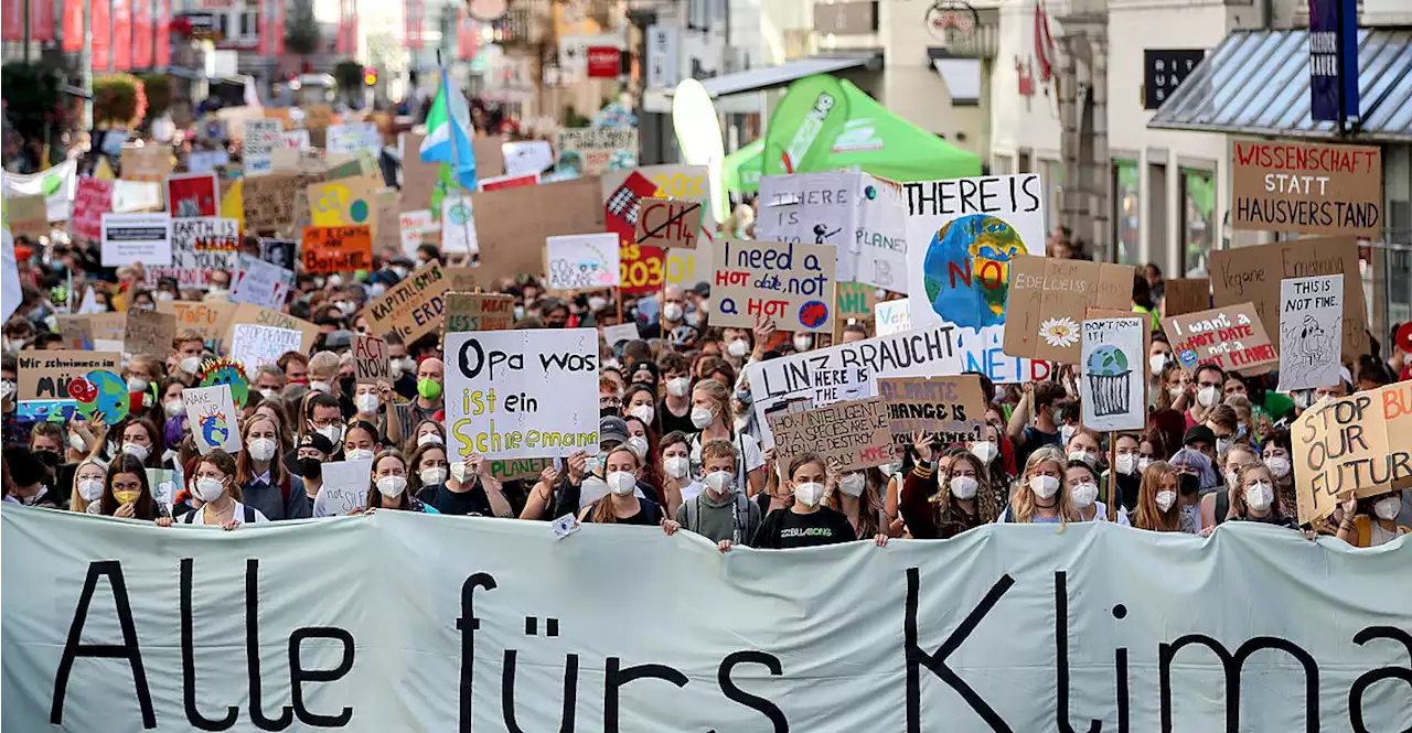 Große Demo führt in Linz zu Verkehrsbehinderungen