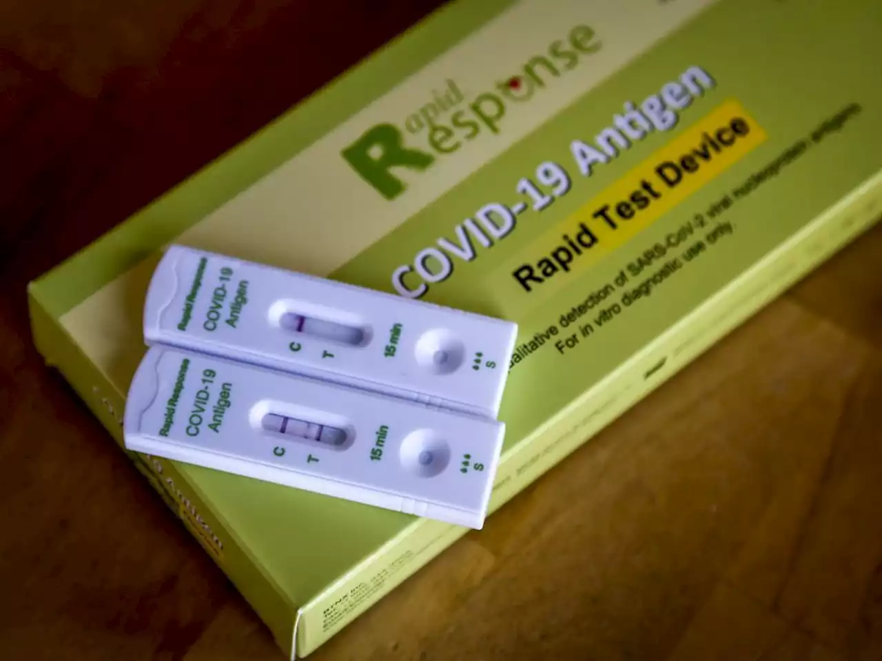 Ottawa ends shipments of rapid COVID-19 tests as millions set to expire