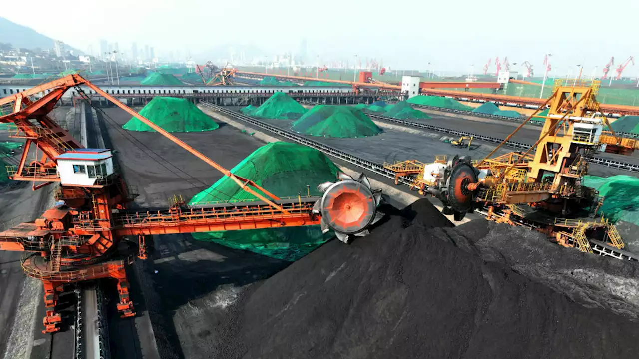 China is building six times more new coal plants than other countries, report finds