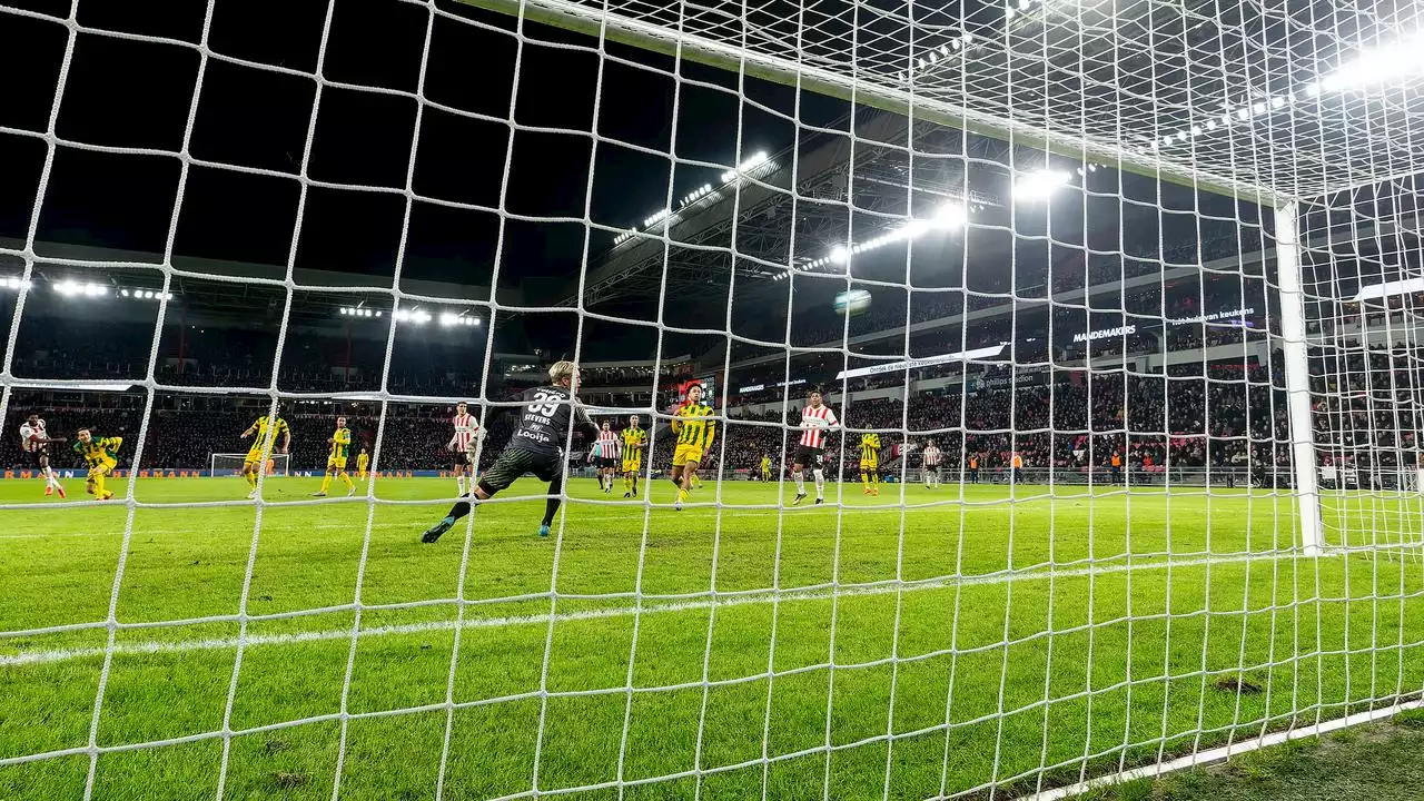 Van Nistelrooij smult van wereldgoal Sangaré: 'Kracht en techniek kwamen samen'