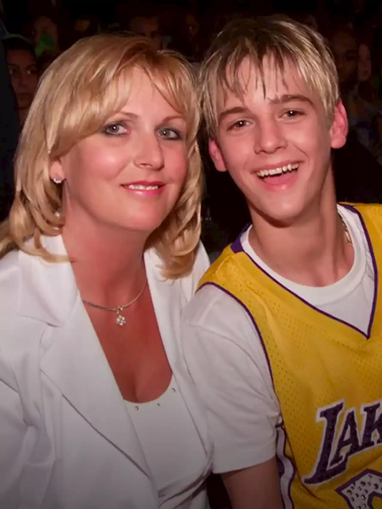 Aaron Carter’s mom reveals photos from singer’s death