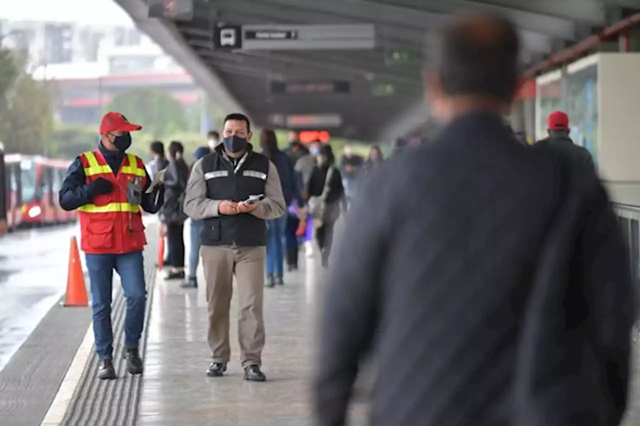 Multa por no usar tapabocas en transporte público de Bogotá rompería bolsillos - Pulzo