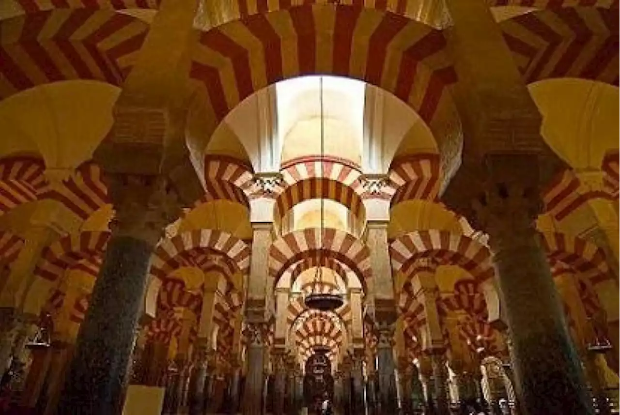 Upaya Dewan Gereja untuk Menghapus Jejak Islam di Masjid Cordoba |Republika Online