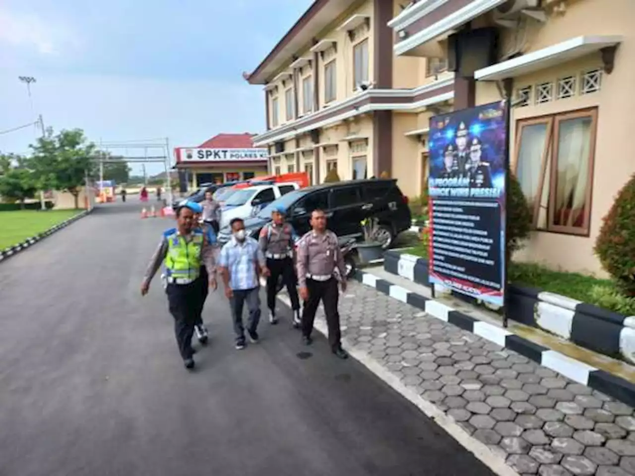 Tabrak Lari Mobil Pelat Merah di Klaten, Sopir-PNS Madiun Datangi Rumah Korban