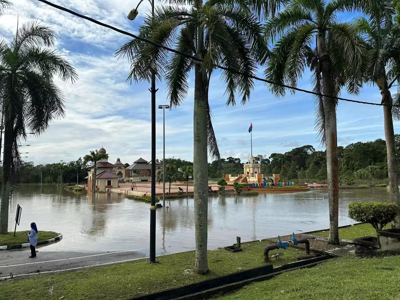 Floods: Johor govt urges residents to be prepared for evacuation